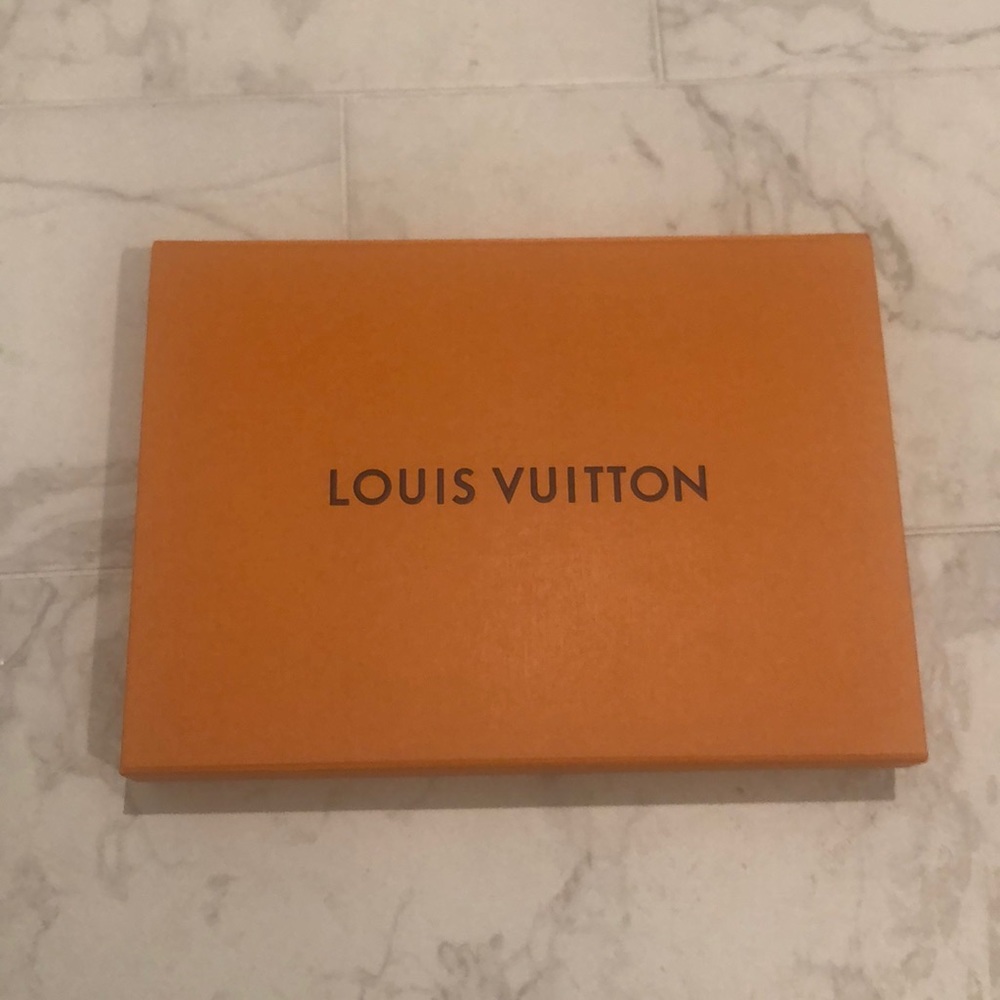 Louis Vuitton box